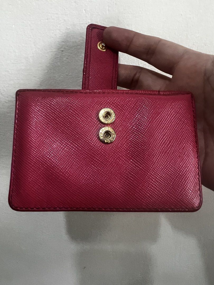 Prada card holder (Category: Luxury Bags & Wallets) located in Valenzuela. Submitted by dianzskiyo (Listing ID 1466173020, Image 3). Description: 💯 Authentic Prada card wallet LOCATION : VALENZUELA 🎀AVAILABLE! SOLD ITEMS ARE MARKED OR DELETED🎀 Preloved 📍 what you see is what you get 📍 Managed ur expectation - this is preloved 📍 Slightly negotiable 📍 All details were already posted (pls check photos para iwas sa redundant na tanong 😉) 📍 C