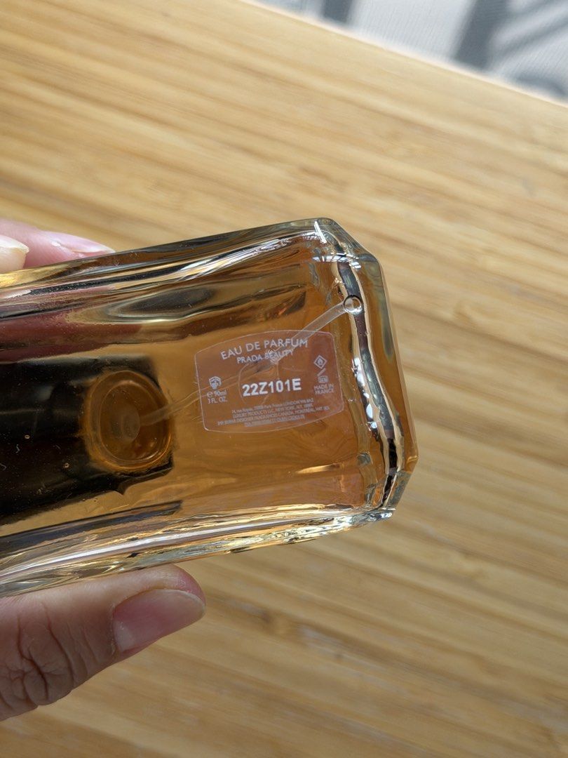 PRADA Paradoxe EDP 90ml (Authentic) (Category: Fragrance & Deodorants) located in Pasig City. Submitted by paolasoriano_wind (Listing ID 1466207521, Image 3). Description: Prada Paradoxe 90ml EDP ✅ 65ml remaining (50ml sells for P9,200 in Sephora PH and elsewhere) ✅ Original, purchased at Spatio Dept Store early 2025 at P11,000 retail price No box and receipt (already discarded) Authentic or your money back (see batch code) I don’t sell fakes ✨ S