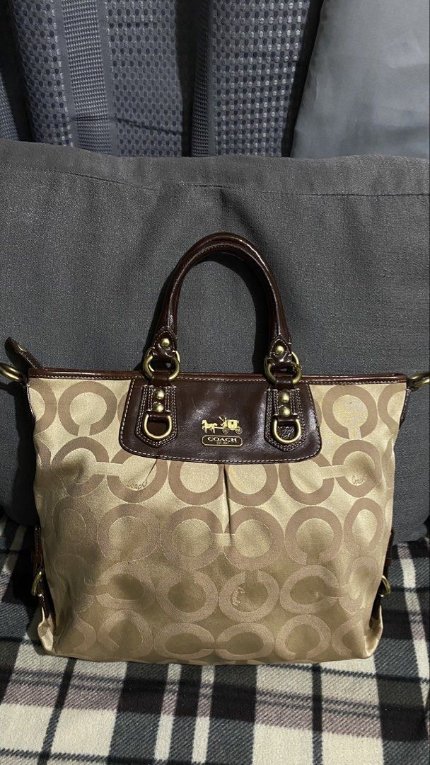 Preloved Coach Madison Jullianne (Category: Shoulder Bags) located in Lapu Lapu. Submitted by any_thrift (Listing ID 1466328368, Image 1). Description: In good condition With signs or wear but no damage Authentic Location: Lapulapu Cebu.