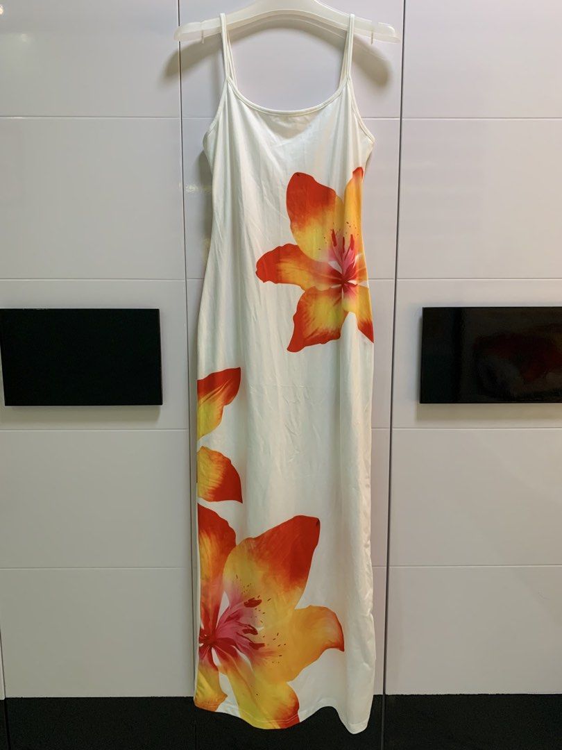 Preloved Dress (Category: Dresses) located in Pozorrubio. Submitted by urdailyoutfitbymisse (Listing ID 1466217631, Image 1). Description: small on tag pero keri siya medium kasi strechable yung tela niya.