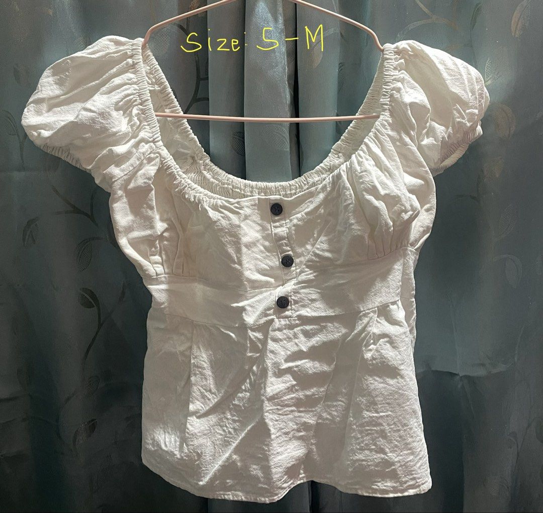PRELOVED NAKD White Square Neck Puff Sleeve Blouse (Category: Blouses) located in Cabuyao City. Submitted by koholu (Listing ID 1466299893, Image 2). Description: 👗 PRELOVED CLOTHES FOR SALE! 🛍️✨ Decluttering my closet and letting go of some clothes that no longer fit me. Most pieces were only worn once or twiceand are still in great condition! 🤍 📍 Location: Cabuyao, Laguna 💸 MOP: GCash 📦 Shipping: Shipping fee will be shouldered by the buy