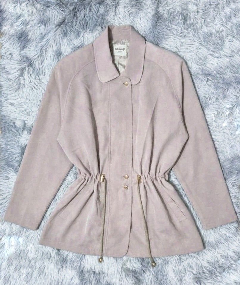 Preloved Outerwear (Category: Coats, Jackets and Outerwear) located in General Trias. Submitted by relove_closet8 (Listing ID 1466162358, Image 1). Description: • Washed. Thrifted. • With flaw (missing cuff button). Previous seller had it sewn for a better fit. • Can fit medium to large body frame. • Buyer handles shipping fee and book J&T or Lalamove only. • Payment first via bank transfer or e-wallet • No cancellation/return/refund of orders. �