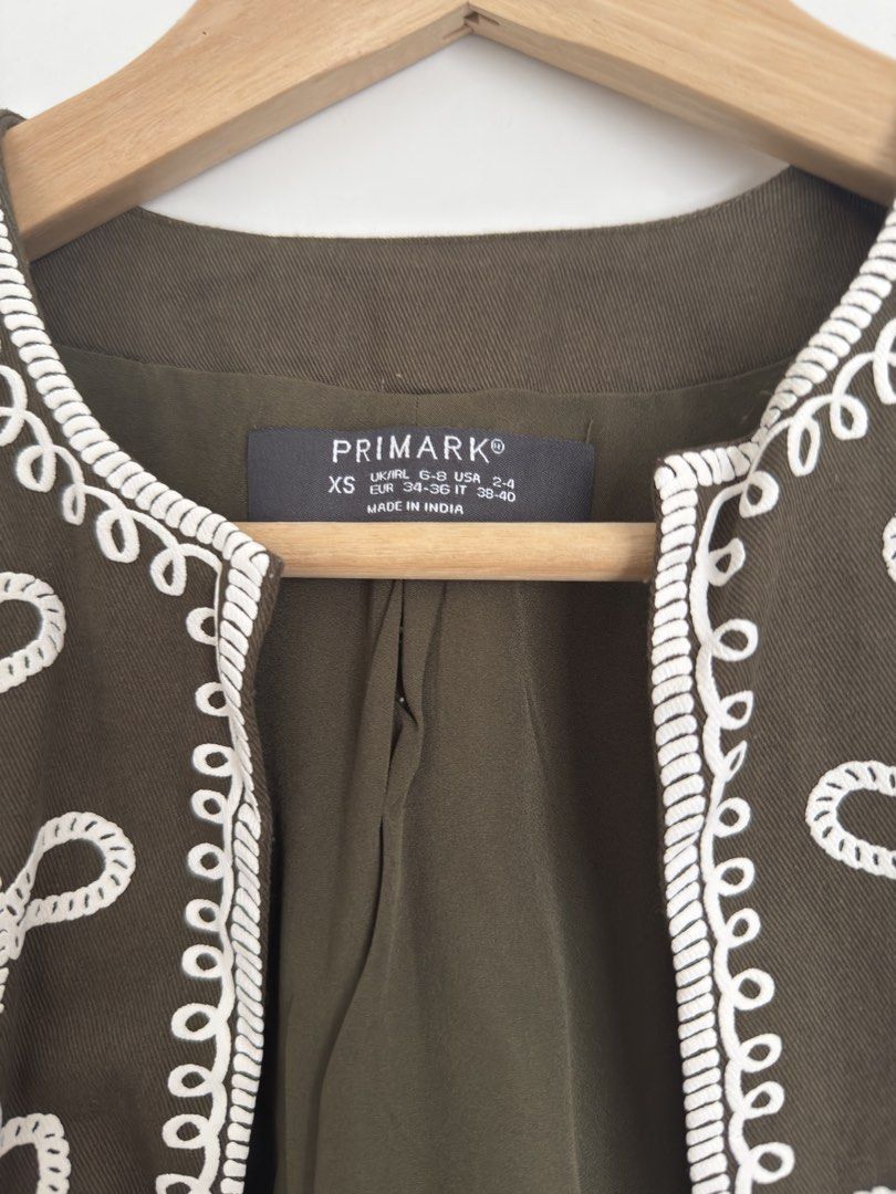 Primark Khaki Green and White Boho Vest (Category: Coats, Jackets and Outerwear) located in Pasig City. Submitted by atticstreet (Listing ID 1466217274, Image 2). Description: .