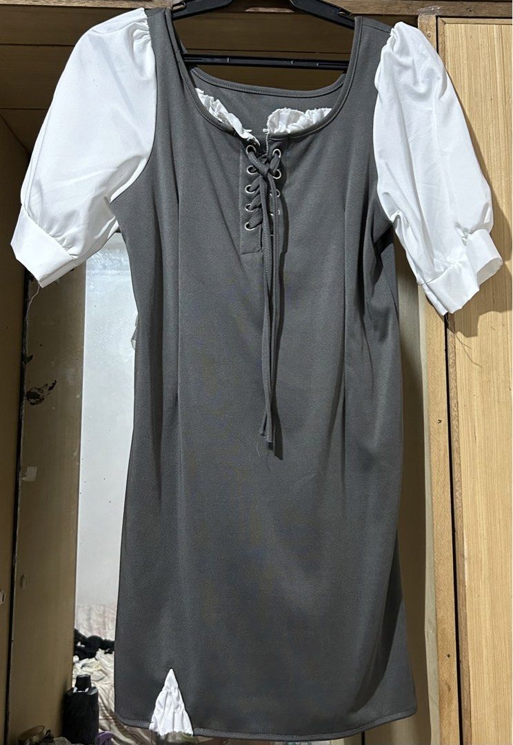 Puff Sleeve Dress (Category: Dresses) located in Manila. Submitted by lueur000 (Listing ID 1466277828, Image 2). Description: Small.