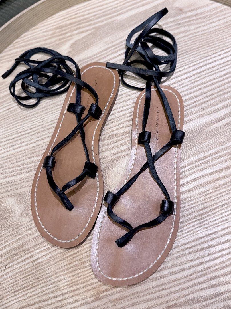 Pull&Bear Air Collection gladiator style flat sandals (Category: Flats & Sandals) located in Taguig. Submitted by annebydesign (Listing ID 1466204731, Image 2). Description: Hi all. Selling this Pull&Bear Air Collection gladiator style flat sandals for ₱500. Bought this for ₱1499 •Like new. Bought in SM Megamall •Size US8. True to size- •Leatherette gladiator straps •No dent s tapakan front & back Loc: Taguig BGC Mop: GCash/ Bank transfer/ COD Mo