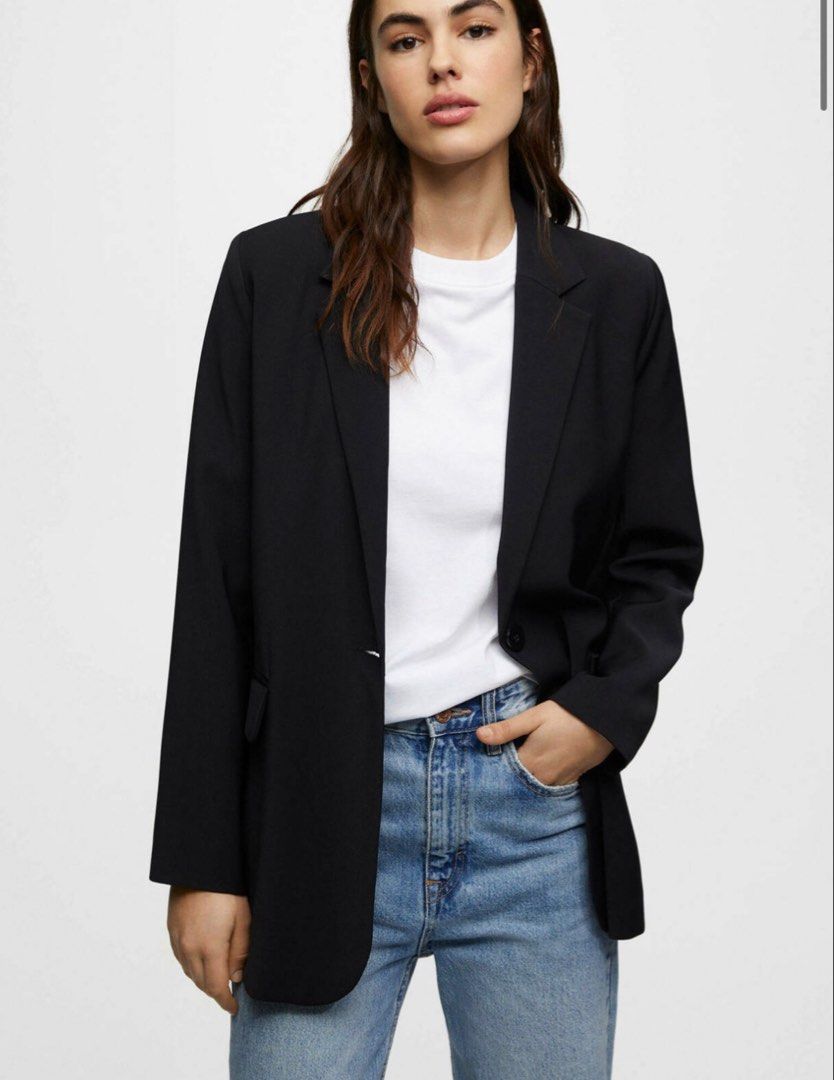 Pull&Bear Women's Basic Single-Button Tailored Blazer (Category: Coats, Jackets and Outerwear) located in Pasig City. Submitted by atticstreet (Listing ID 1466227915, Image 1). Description: .