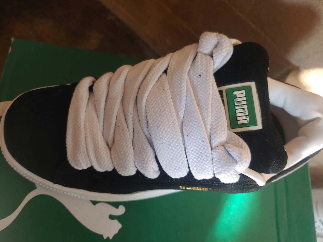 Puma unisex (Category: Sneakers) located in Ibaan. Submitted by ljnaig14 (Listing ID 1466336238, Image 3). Description: Puma Black/Puma White Suede Uk 5 Eur 38 US 6 CM 24 100%original Made in US complete inclusión.