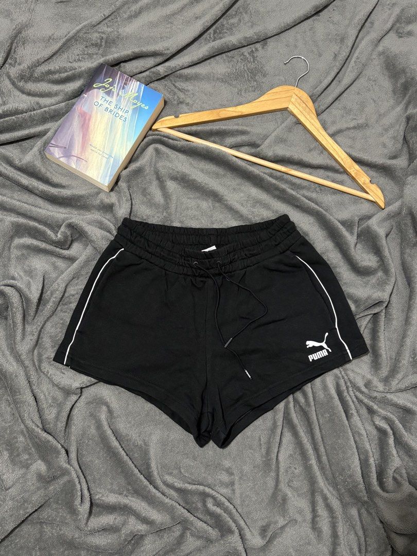 Puma Cotton Short Size 27-30 (Category: Shorts) located in General Trias. Submitted by hiraethcullen (Listing ID 1466329378, Image 1). Description: Waist | 27-30 Length - 10.5 Direct JNT 📍General Trias Cavite.