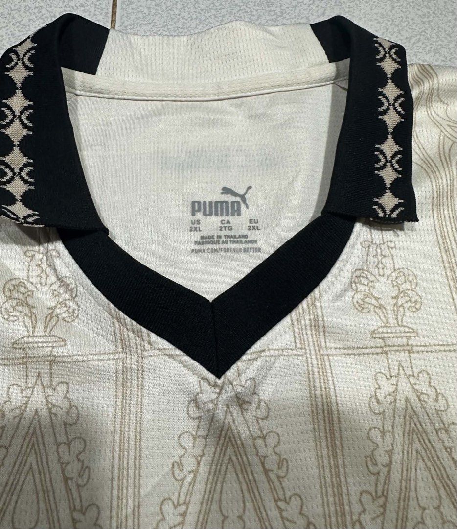 Puma Soccer Jersey (Category: Activewear) located in Mandaue City. Submitted by MJ_80 (Listing ID 1466290883, Image 3). Description: Puma Fly Emirates Soccer Jersey Size 2XL Dimes: 21.5 X 30 See photos for measurements Color rate & Condition: 9.9/10 Price: 2,450 .