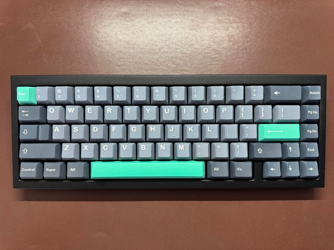 Qwertykeys QK65 Black/Chroma (Category: Computer Keyboard) located in Caloocan City. Submitted by vincebelen85507 (Listing ID 1466296250, Image 1). Description: Keyboard: Qwertykeys QK65 Black/Chroma (with plastic protection film installed) Keycaps: Modern Dolch Clones (PBT) Switches: HMX Canglan V3 Plates: Stock Aluminum plate, Hobquad FR4 plate (installed) Stabilizers: TX stabs Inclusions: Coiled cable, extra feet, extra gasket, case, spare par