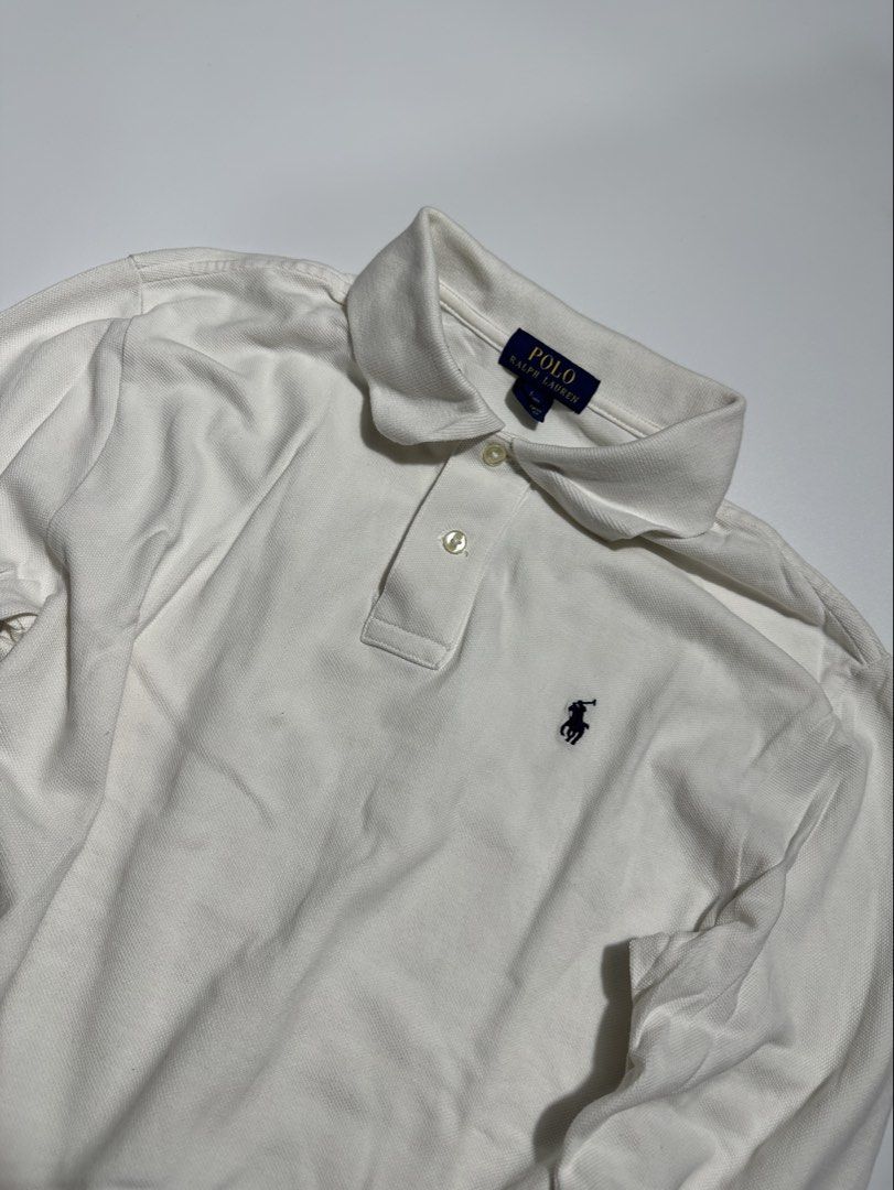 Ralph Lauren (Category: Tshirts & Polo Shirts ) located in Valenzuela. Submitted by wytepicks (Listing ID 1466192967, Image 2). Description: Ralph Lauren Longsleeve Size Small Good condition 980 only.