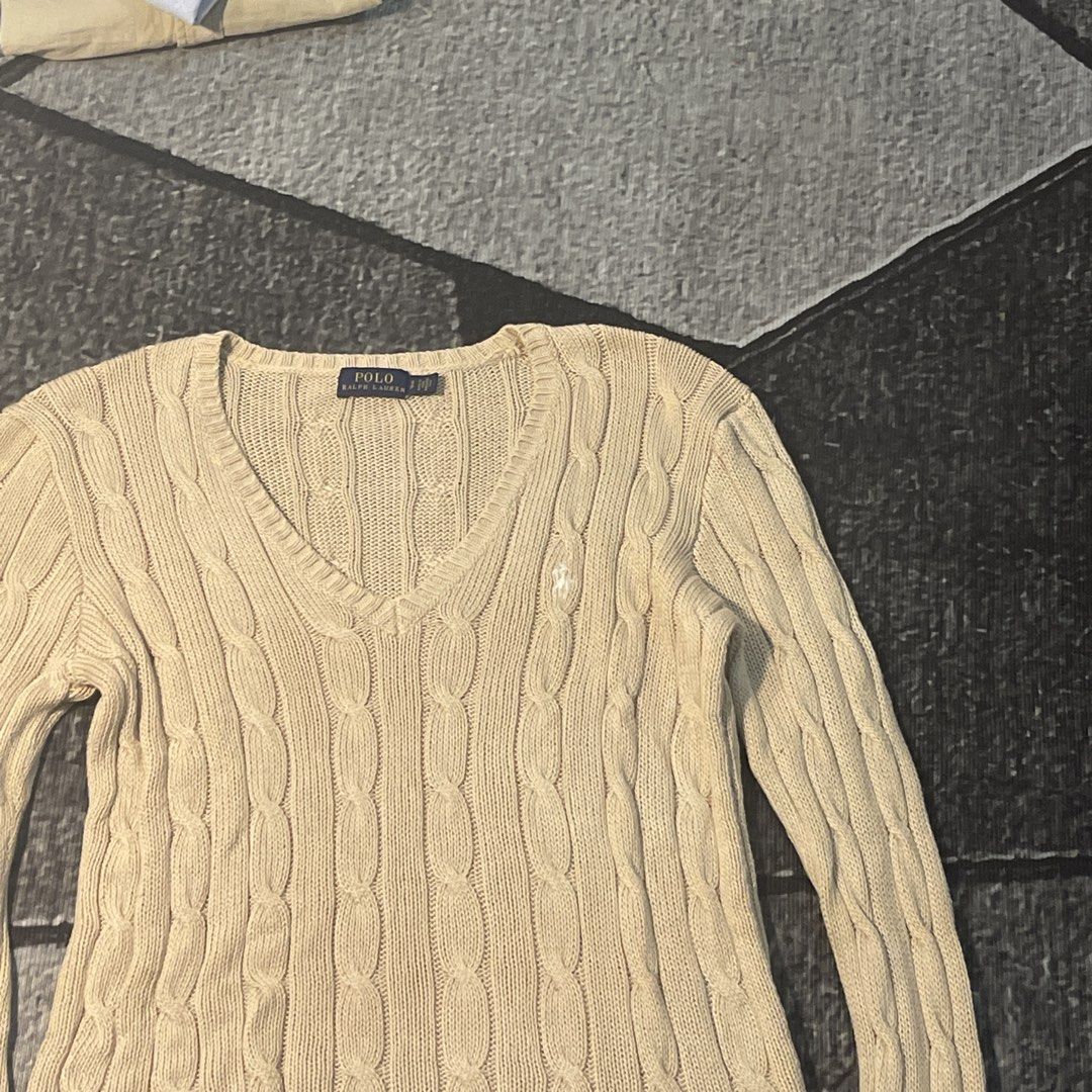 Ralph Lauren Cable knit sweater (Category: Longsleeves) located in Makati City. Submitted by alinessa (Listing ID 1466180671, Image 2). Description: - authentic - wash tag says SAMPLE - (not mass produced hence rare) - size small .