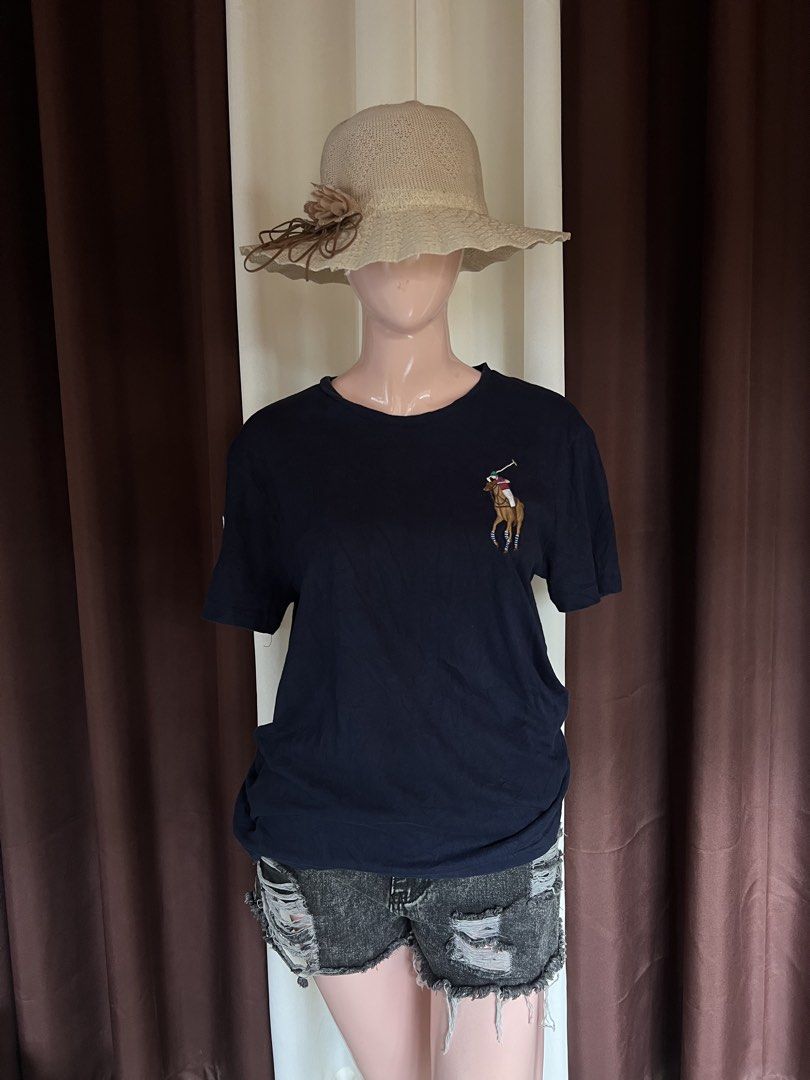 Ralph Lauren Top Shirt (Category: Formal Shirts) located in Cebu City. Submitted by omaryjoy3583408 (Listing ID 1466165048, Image 1). Description: .