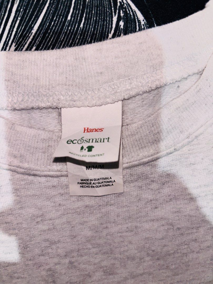 Ramdom Christmas Dancing Skeleton Sweatshirt (Category: Coats, Jackets and Outerwear) located in Manila. Submitted by erxm.thrift (Listing ID 1466276964, Image 2). Description: .