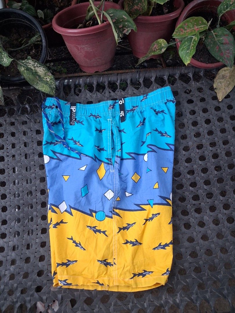random short (Category: Shorts) located in Manila. Submitted by kaime_fish (Listing ID 1466236559, Image 2). Description: good condition from ukay2 medium size xxl on tag.