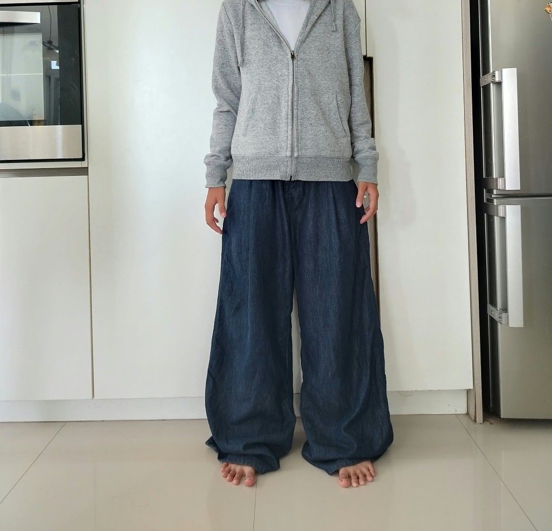 Raw Denim Baggy Pants (Category: Jeans) located in Manila. Submitted by vestrathrift (Listing ID 1464867390, Image 1). Description: 𝗥𝗔𝗪 𝗗𝗘𝗡𝗜𝗠 𝗣𝗔𝗡𝗧𝗦 (𝗗𝗔𝗥𝗞 𝗜𝗡𝗗𝗜𝗚𝗢) 𝗠𝗜𝗡𝗘: ₱𝟯4𝟵 + 𝗦𝗛𝗜𝗣𝗣𝗜𝗡𝗚 𝗙𝗘𝗘 ━━━━━━━━━━━━━━━━ 𝗠𝗘𝗔𝗦𝗨𝗥𝗘𝗠𝗘𝗡𝗧𝗦 𝗪𝗔𝗜𝗦𝗧: 30 𝗟𝗘𝗡𝗚𝗧𝗛: 42 𝗧𝗛𝗜𝗚𝗛: 15 𝗛𝗘𝗠: 12 𝗖𝗢𝗡𝗗𝗜𝗧𝗜𝗢𝗡: 𝟵/𝟭𝟬 𝗜𝗦𝗦𝗨𝗘𝗦: 𝗡𝗢𝗡𝗘 ━━━━━━━━━━━━━━━━ 𝗗𝗘𝗧𝗔𝗜𝗟𝗦: • 𝗗𝗔𝗥𝗞 𝗜𝗡𝗗𝗜𝗚𝗢 𝗥𝗔𝗪 𝗗𝗘𝗡�
