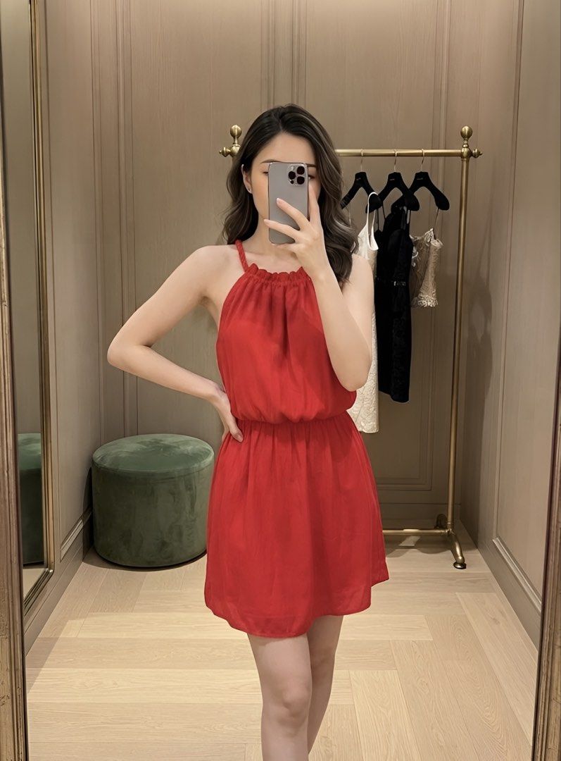 Red halter neck bubble/balloon mini dress (Category: Dresses) located in Valencia. Submitted by kimbeegals (Listing ID 1465020148, Image 1). Description: Selling super low. Bought this for almost 2kphp at the mall. No flaws. I super love the fit and the cut of this dress. Super ganda and classy. I love the details as well especially yung braided/rope design ng strap. High quality fabric, very comfy. Garterized waist. Free size. Can fit extra smal