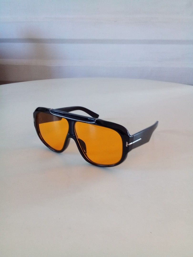 Rellen shield orange lens sunglasses Tom Ford (Category: Sunglasses & Eyewear) located in Makati City. Submitted by pinkeealvarez (Listing ID 1466204574, Image 1). Description: .
