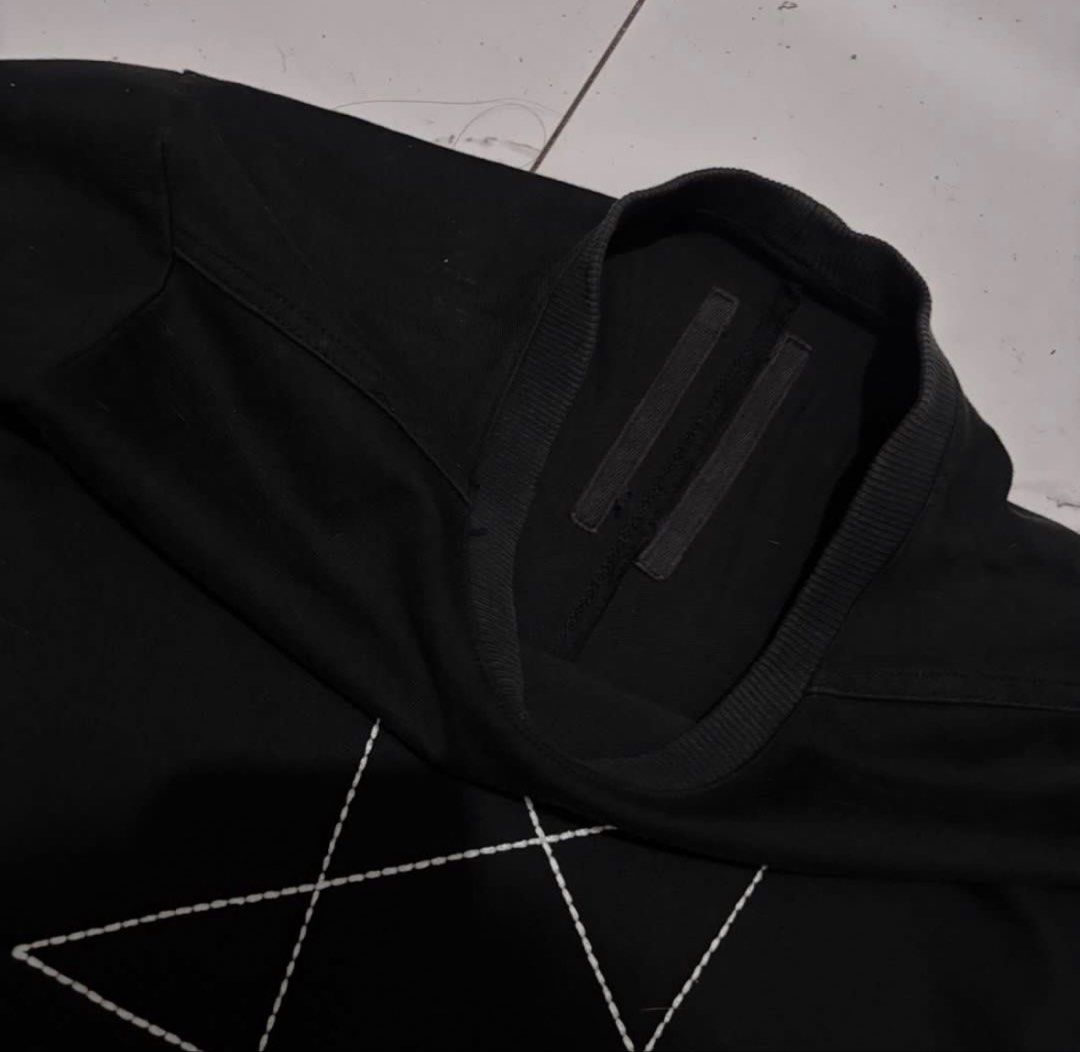 RICK OWENS (Category: Formal Shirts) located in Manila. Submitted by santino11111 (Listing ID 1466181280, Image 2). Description: .
