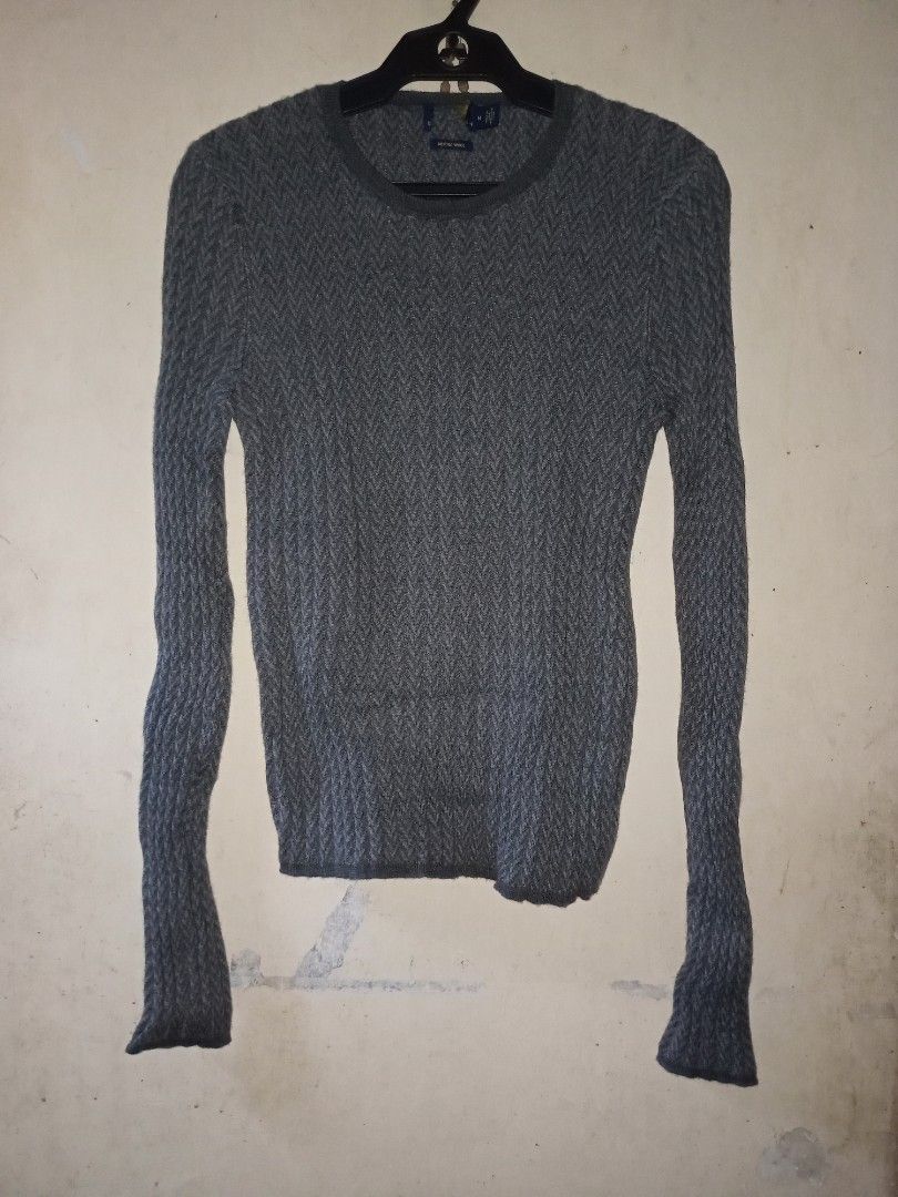 RL Polo Knit longsleeve (Category: Longsleeves) located in Manila. Submitted by kenny200024 (Listing ID 1466284923, Image 1). Description: RL Polo Knit Longsleeve (Merina wool) - Plain (No Logo) - size medium - actual measurement width 14 | length 23.5 | sleeve 27 - excellent condition.