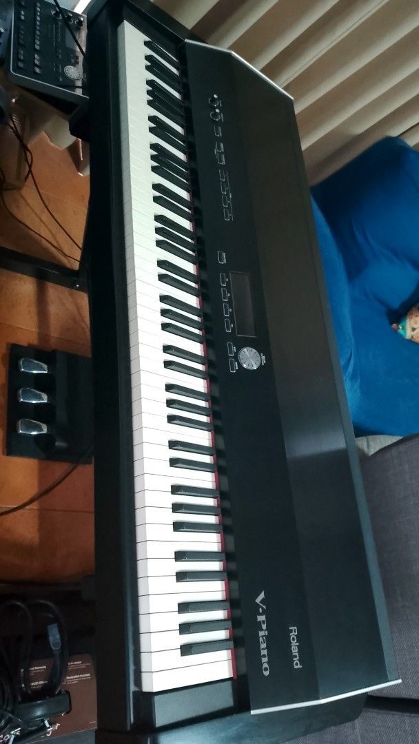 Roland V-Piano Digital Piano (Category: Musical Instruments) located in Rodriguez. Submitted by honeyshop.ph2026 (Listing ID 1466201236, Image 2). Description: FOR SALE❗ FOR SALE❗ 🎹 RARE ROLAND V-PIANO 88-KEY BUNDLE Price: ₱120,000 (Negotiable) Location: Rodriguez, Rizal (Strictly for PICK UP ONLY) 🏷️Selling my premium stage piano setup! Eto ay ligtas na naitransport galing New York gamit ang flight case. 100% working at well-maintained. Perfec