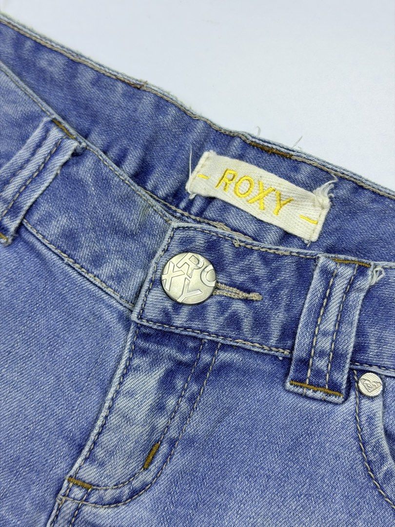 Roxy denim shorts (Category: Shorts) located in Kapangan. Submitted by keythsgs74798 (Listing ID 1466281993, Image 3). Description: .