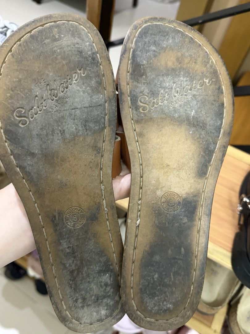 Saltwater size 8 (Category: Flats & Sandals) located in Quezon City. Submitted by theluxuryrack (Listing ID 1466333978, Image 2). Description: .