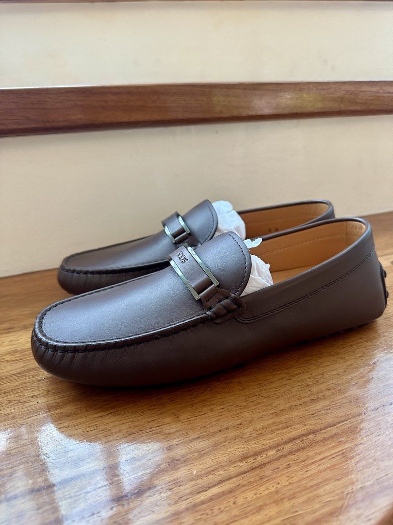 Salvatore Ferragamo Driving Shoes (Category: Sneakers & Footwear) located in Davao. Submitted by rayneebel (Listing ID 1466208283, Image 3). Description: Brandnew in box...