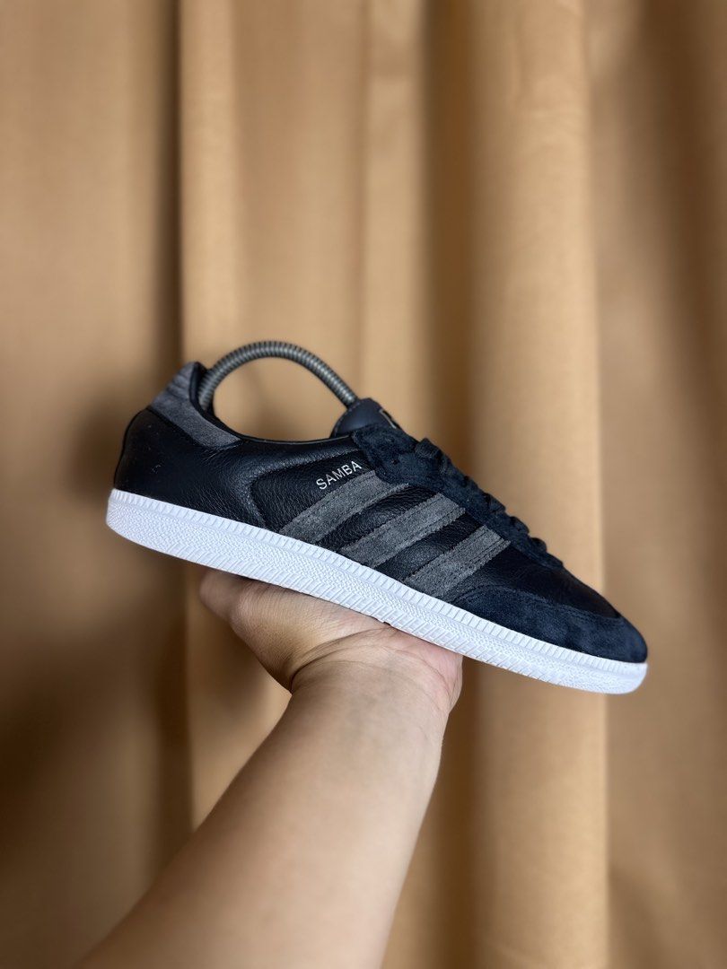 Samba Adidas (Category: Sneakers) located in Don Carlos. Submitted by rabearcelj59593 (Listing ID 1466320567, Image 1). Description: .