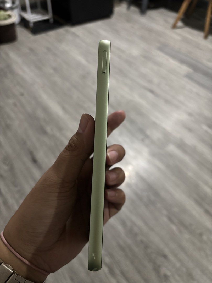 SAMSUNG (Category: Samsung) located in Manila. Submitted by sarahhh05_297 (Listing ID 1466216548, Image 3). Description: Hi selling my extra samsung phone Crack screen still working Rfs need funds.