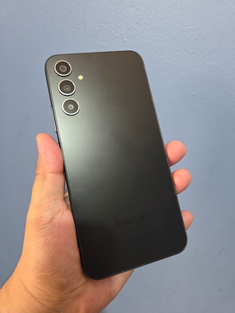 Samsung A34 5g 8/128 (Category: Early Generation Mobile Phones) located in Manila. Submitted by shiroshop.ph (Listing ID 1466323378, Image 1). Description: no issue unit only makinis at alaga. kahit i pickup sa house for your assurance and peace of mind, para alam mo kung san mo kinuha ang unit..