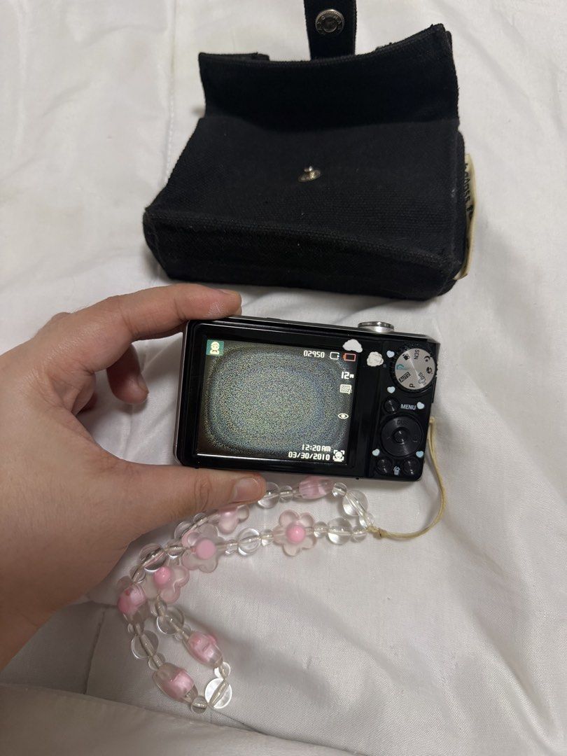 SAMSUNG DUAL DIGICAM (Category: Cameras) located in Caloocan City. Submitted by shehadtogo.ph (Listing ID 1466291350, Image 3). Description: • Samsung digital camera • Includes battery, camera pouch & handle charm (SD card not included) • Camera is still working and usable • LCD needs fixing, but camera still functions • Selling AS IS due to LCD issue • Please check all photos for actual condition Can send more photos/videos upon request. Just DM