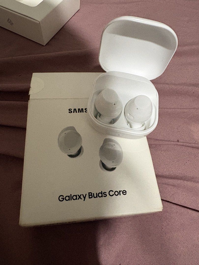 Samsung Galaxy Buds Core White Wireless Earbuds (Category: Earphones) located in Manila. Submitted by kristineloriellegh (Listing ID 1466283860, Image 3). Description: For Sale SAMSUNG GALAXY BUDS CORE White No issues With original box With original charging case Negotiable Sampaloc, Manila :).