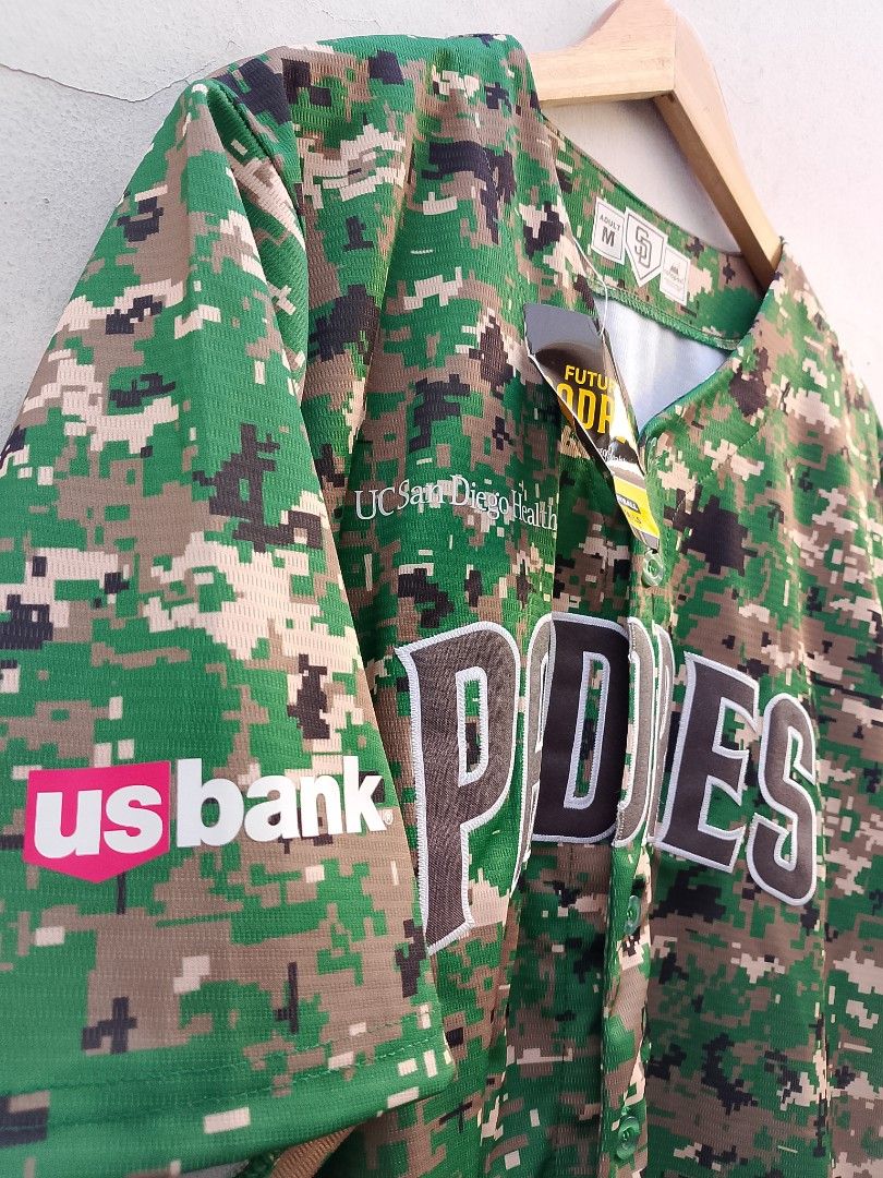 SD Padres Camou Jersey (Category: Tshirts & Polo Shirts ) located in Subic. Submitted by stealo (Listing ID 1466158623, Image 3). Description: SD Padres Camou Jersey Medium (23/30.5-32.5) Excellent 450 J&T Gcash Olongapo City.