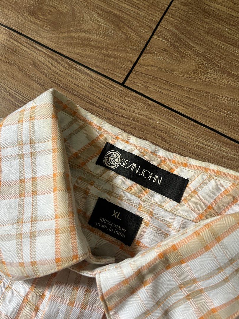 Sean John Plaid Button Up Polo Shirt (Category: Tshirts & Polo Shirts ) located in Manila. Submitted by tvrfinds (Listing ID 1466209590, Image 3). Description: Sean John Plaid Button Up Polo Shirt Size XL on tag Dimes: W - 24 L- 31 -Authentic -Color rate: 9.5/10 -Flawless -Excellent 📩📩.