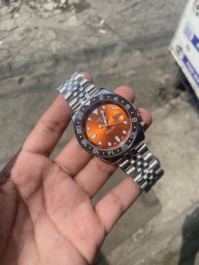 SEIKO 5 (Category: Men's Watches) located in Manila. Submitted by thrifttodays. (Listing ID 1466202860, Image 1). Description: SEIKO 5 SPORTS ORANGE DIAL AS NEW AUTOMATIC ROTATING BEZEL AUTOMATIC HEAVY .