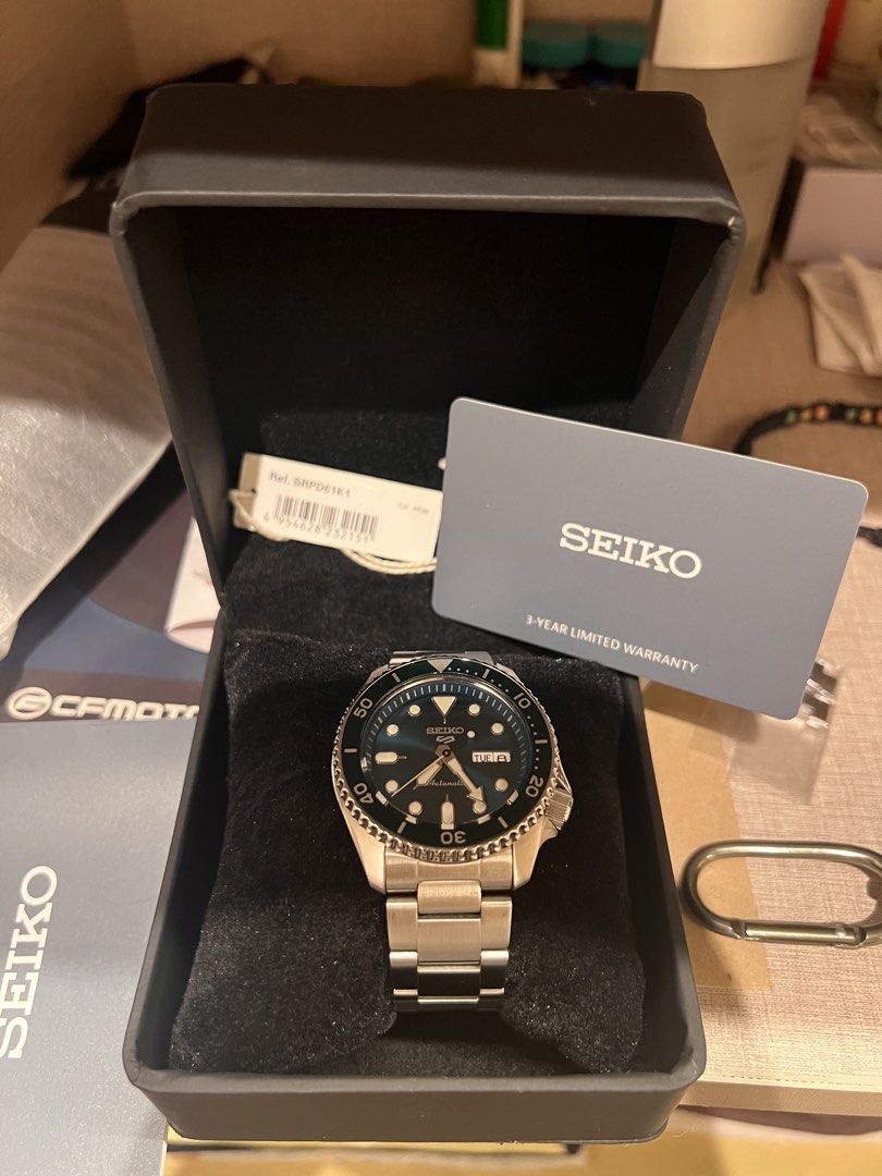 Seiko 5 sports “Hulk” (Category: Men's Watches) located in Manila. Submitted by tdghstrider (Listing ID 1466195230, Image 2). Description: Seiko 5 sports ref no. SRPD61K1 Movement: 4R36 automatic with manual winding and a 41-hour power reserve Case size: 42.5mm diameter, 13.4mm thickness, and 46.0mm lug to lug Material: Stainless steel case and bracelet with Hardflex crystal Features: Day/date display at the 3 o’clock position, Lumibrite on hands