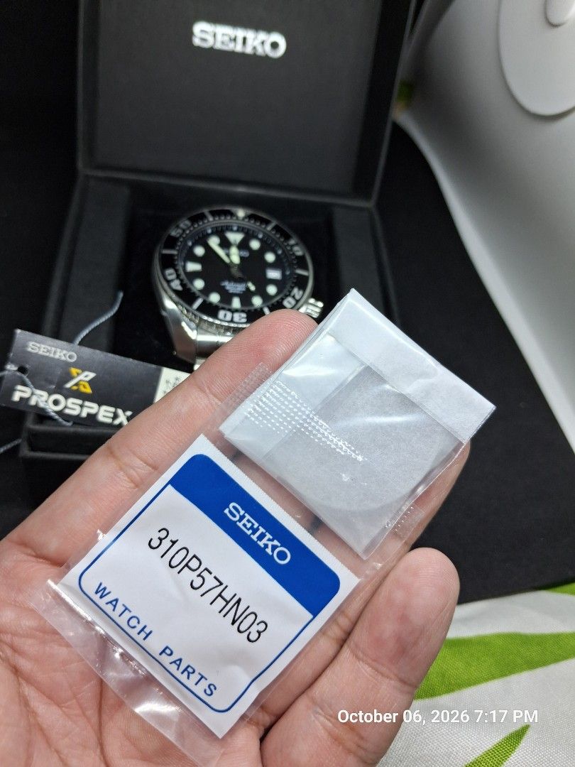 Seiko Prospex Scuba SBDC001 Automatic Watch (Category: Men's Watches) located in Quezon City. Submitted by firstgoodwolf (Listing ID 1466295162, Image 2). Description: Here's your chance to own an OG Seiko Sumo, reference SBDC001 Bought brand new in Japan. 6R15 movement 44mm case diameter Complete bracelet links Comes with a brand new original Seiko hardlex crystal (Part no. 310P57HN03) bought from Seiko Philippines. The current crystal has scrat