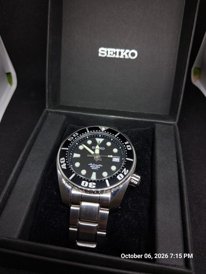 Seiko Prospex Scuba SBDC001 Automatic Watch (Category: Men's Watches) located in Quezon City. Submitted by firstgoodwolf (Listing ID 1466295162, Image 3). Description: Here's your chance to own an OG Seiko Sumo, reference SBDC001 Bought brand new in Japan. 6R15 movement 44mm case diameter Complete bracelet links Comes with a brand new original Seiko hardlex crystal (Part no. 310P57HN03) bought from Seiko Philippines. The current crystal has scrat