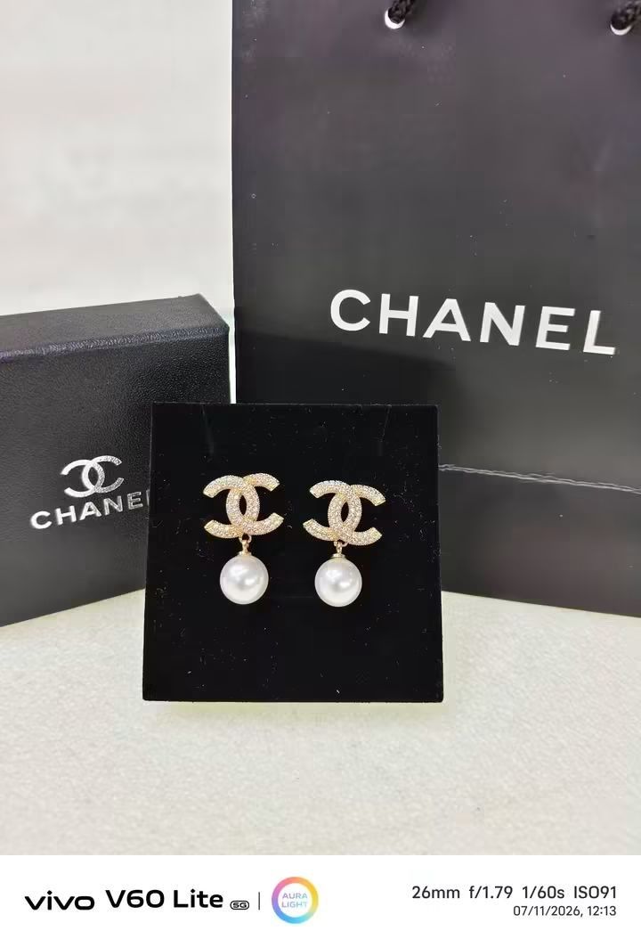 Set and earing (Category: Earrings) located in Manila. Submitted by celstainlessjewelry (Listing ID 1466202190, Image 2). Description: Earring 1800 Set 2800 Hypoallergenic quality No faded Non tarnish Pm me.