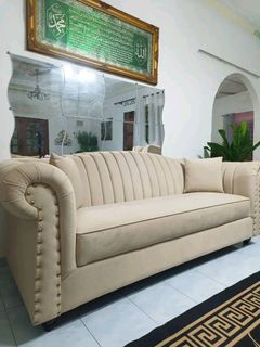 (Category: ) located in . Submitted by ad__furniture (Listing ID 1466166977, Image 1). Description: .