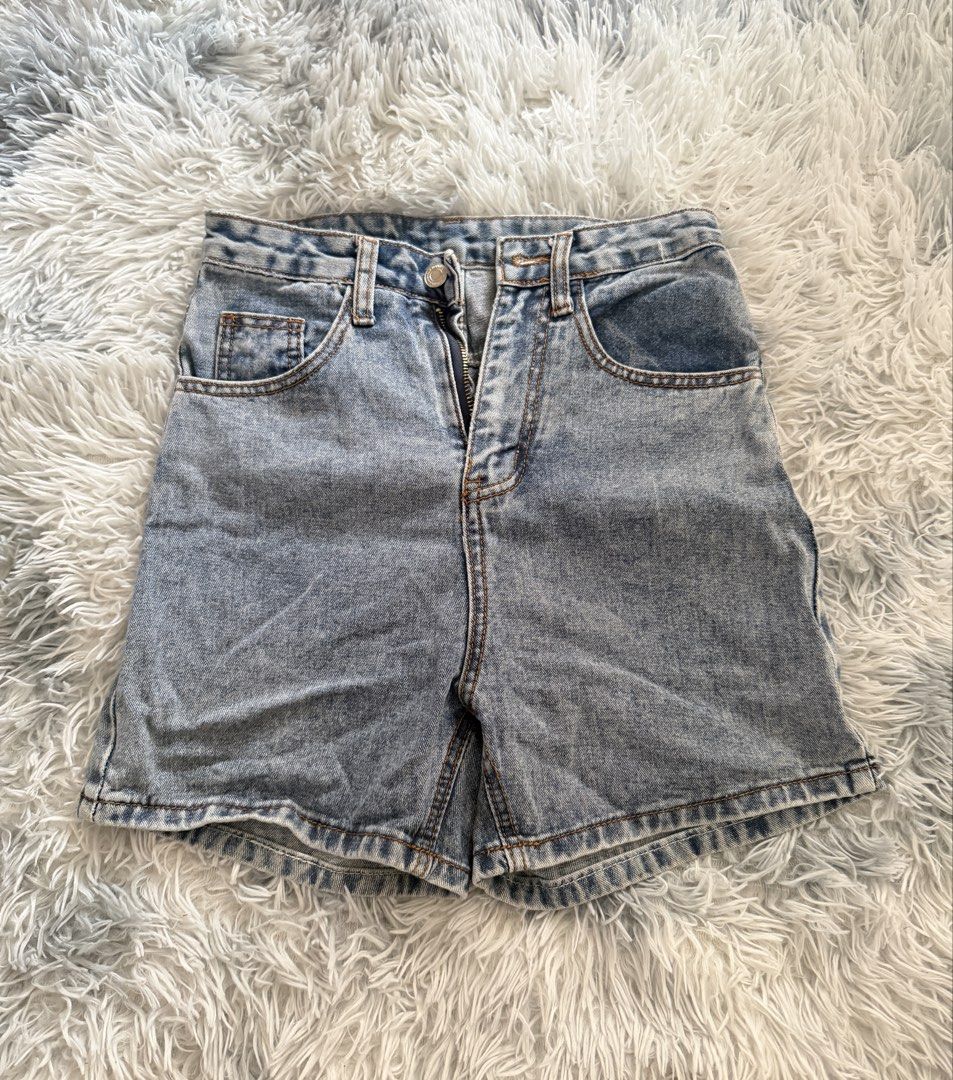 SHEIN Denim Shorts (Category: Shorts) located in Legazpi City. Submitted by chindecluttrs (Listing ID 1466194771, Image 1). Description: - Brand: SHEIN - Style: High-waist light wash denim shorts - Closure: Front button and zipper - Size: XXS (EU 32 / US 0) .