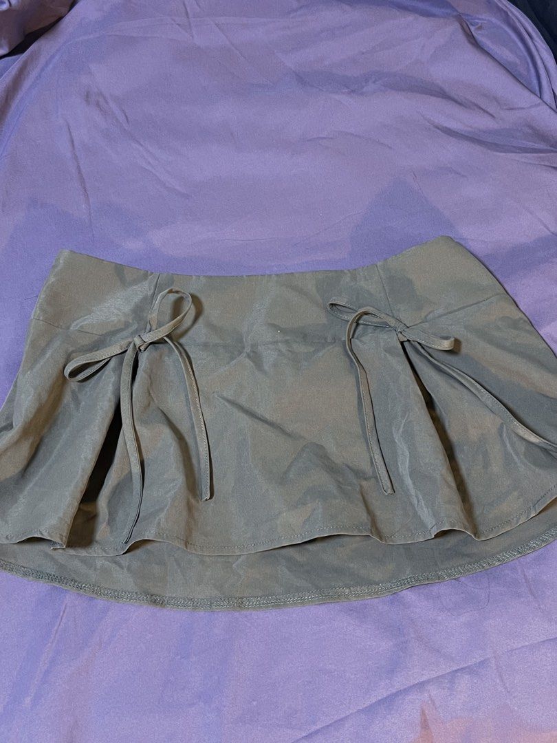 shein grey mini skirt (w/ cyclings) (Category: Skirts) located in Quezon City. Submitted by alexxis_ (Listing ID 1466240427, Image 1). Description: • pm for more details ! • sf shouldered by buyer :) • loc: QC.