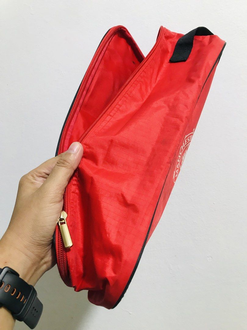 SHOEBAG (Category: Tote Bags) located in Gamu. Submitted by 2022bagsbunny (Listing ID 1466207523, Image 3). Description: .