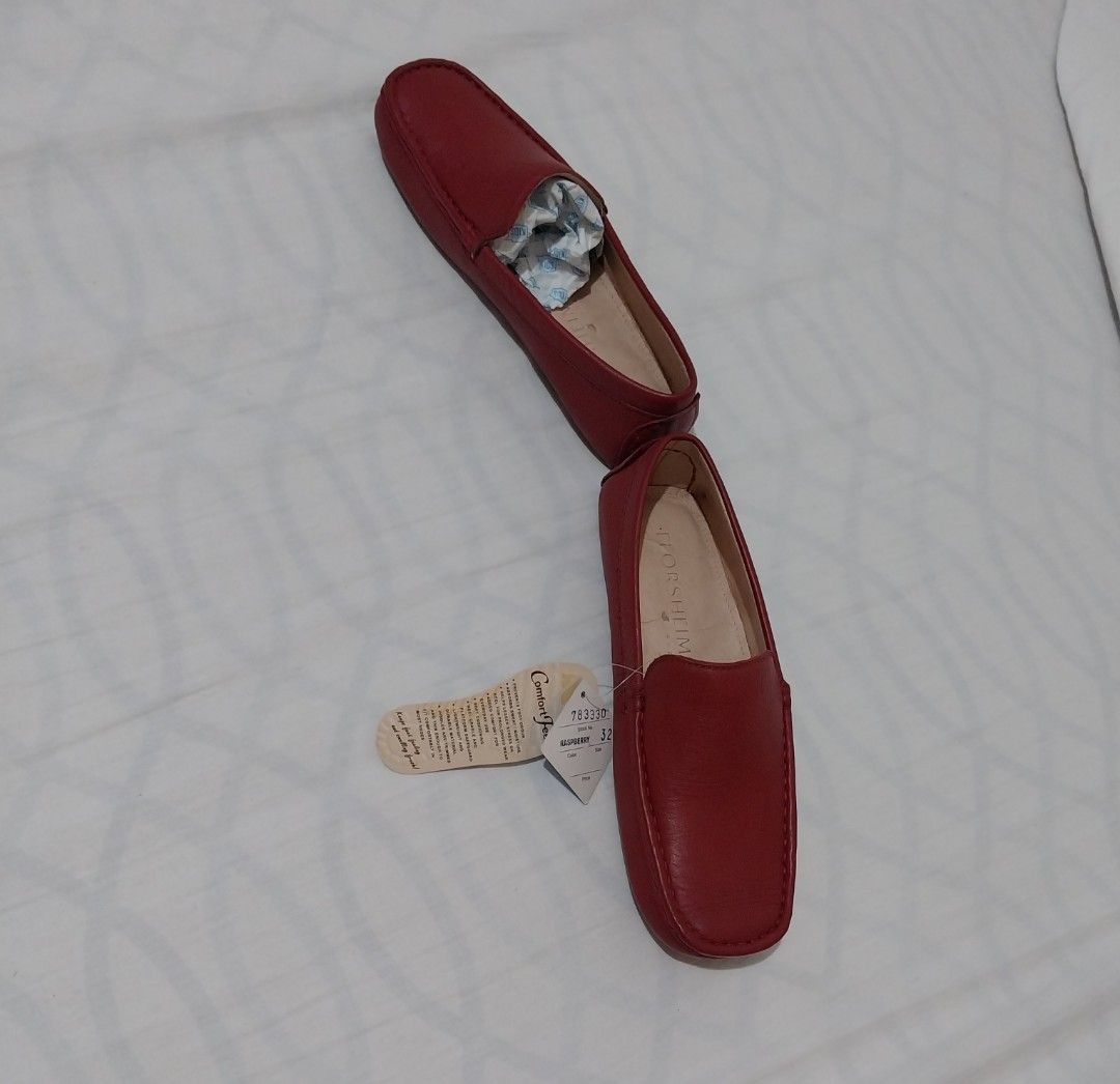 SHOES FOR SALE (Category: Flats & Sandals) located in Caloocan City. Submitted by philipizag04934 (Listing ID 1466193731, Image 2). Description: Message me for the price, photos, or more details..
