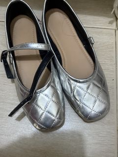 (Category: ) located in . Submitted by shopwithjuu (Listing ID 1466199915, Image 1). Description: .