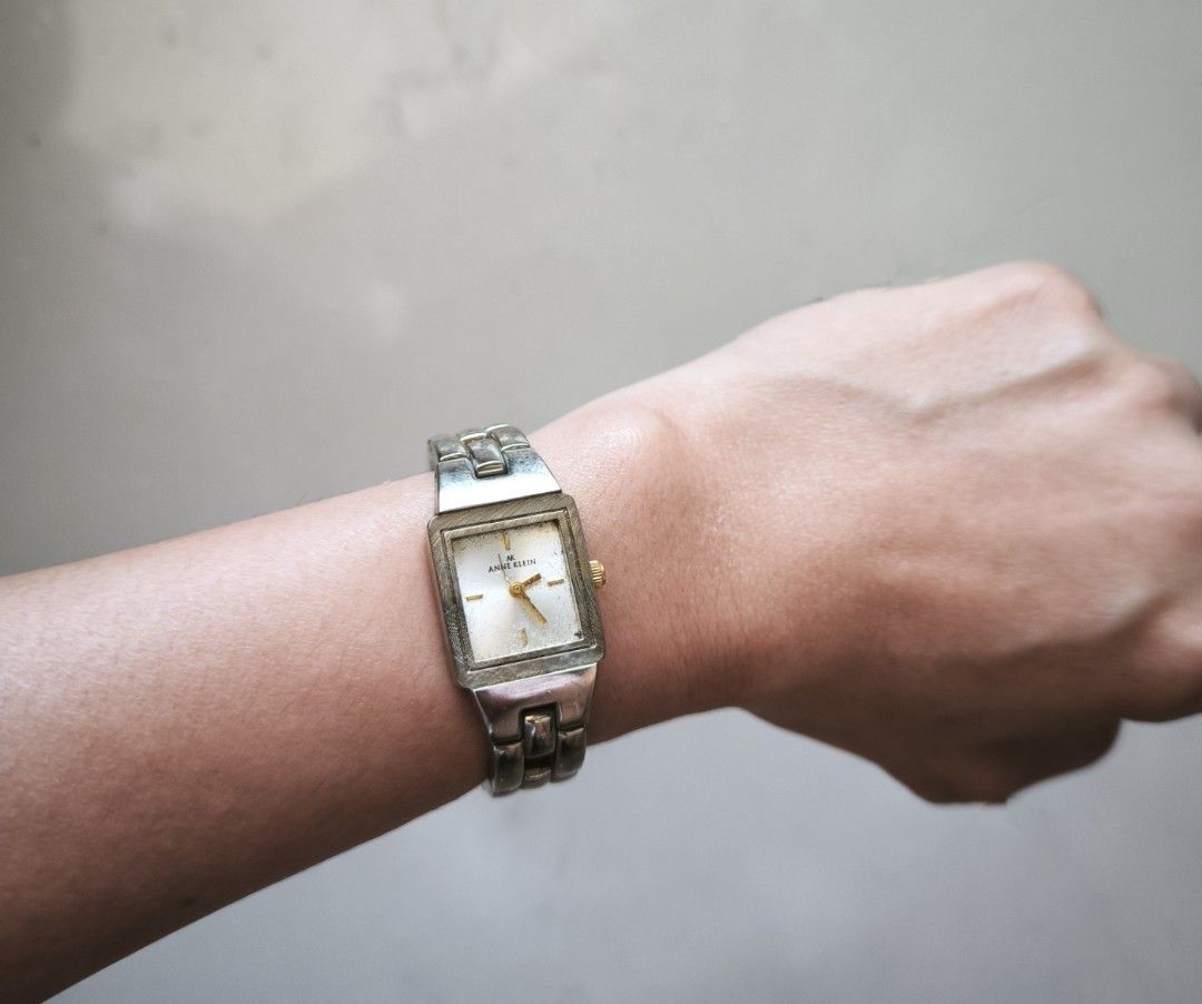 Silver watch Anne Klein (Category: Women's Watches) located in Manila. Submitted by wearforce (Listing ID 1466225165, Image 2). Description: Silver watch Anne Klein makinis pa markings at the back for authenticity issue: pa glass and battery niyo na lang 501 + sf.