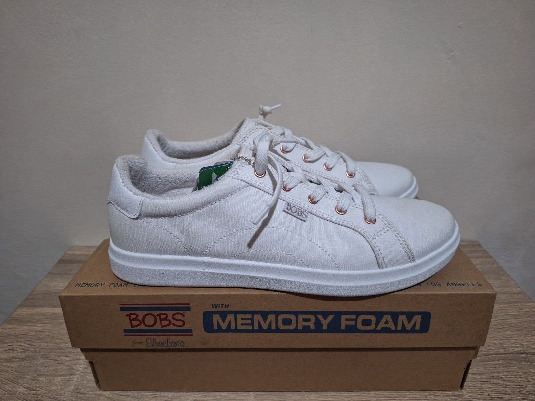 Skechers Bobs D'Vine (Category: Sneakers) located in Tuguegarao City. Submitted by ryo38122 (Listing ID 1466328526, Image 1). Description: Brand New | 100% Original Complete with original box & paper bag Skechers Bobs D'Vine Color: White Size: Women's 10 US | 7 UK | 40 EU | 40 BR | 27 CM SRP: ₱2,995 Selling for only ₱1,500 Location/Meet-up: Tuguegarao City Nationwide shipping via J&T or LBC.