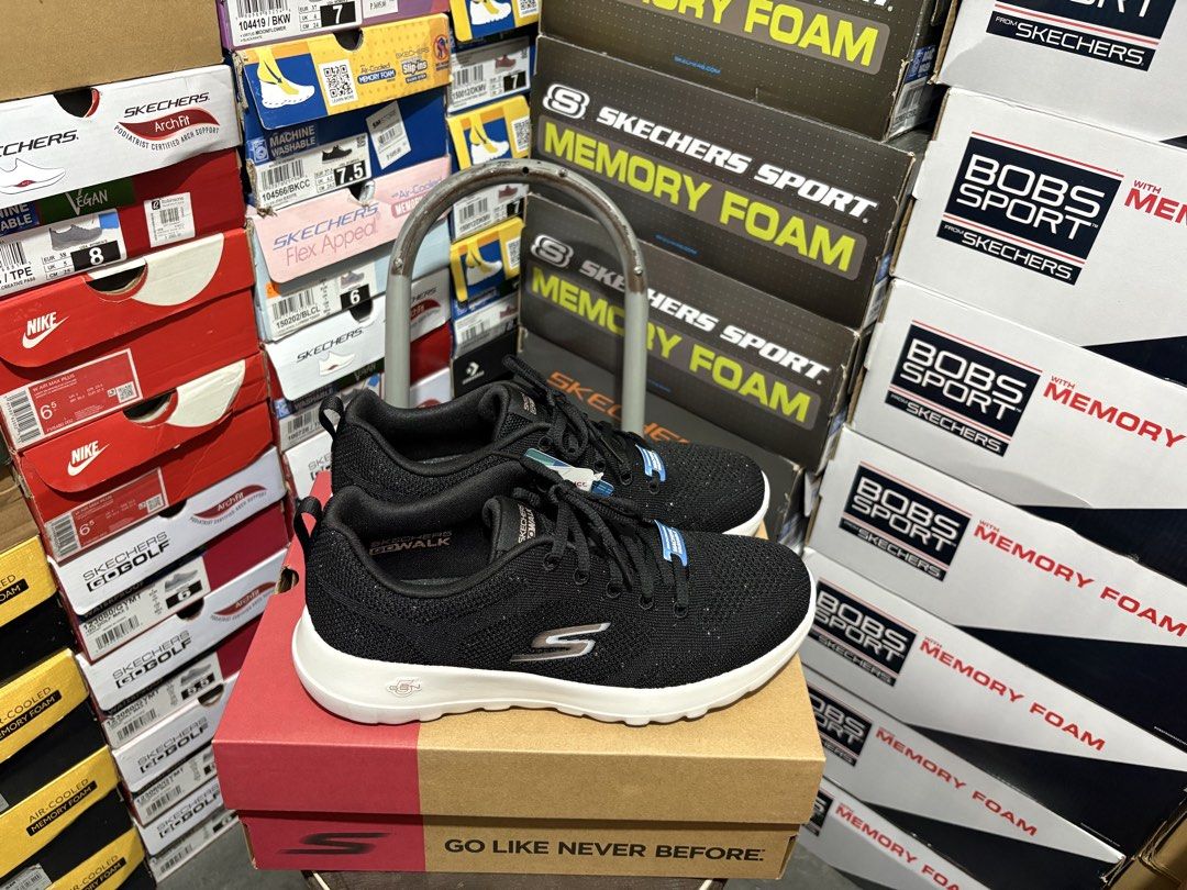 SKECHERS GO WALK ORIGINAL (Category: Sneakers) located in Taguig. Submitted by rajiepenaf34481 (Listing ID 1466322900, Image 3). Description: 💯% ORIGINAL 💯 % authentic 💯 % BRAND NEW 💯 % LEGIT SELLER 💯 % ON HAND SIZE: 7 / 7.5 US WOMEN BELOW SRP FROM: 4,500❌ NOW: 1,800 ✅ SHIP VIA ✅LALAMOVE ✅LBC (OUTSIDE MANILA) ✅J&T ✅READY TO SHIP MOP: COD COP GCASH ITEM CHECK BEFORE PAYMENT WILLING FOR MEET UP SA MALAPIT LOCATION: Taguig City.