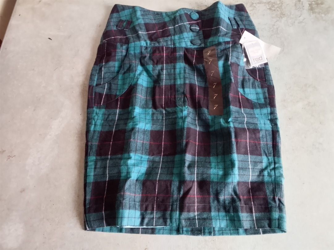 Skirt US BNEWTAG (Ecko $49) (Category: Skirts) located in Los Banos. Submitted by mania-62906 (Listing ID 1466259521, Image 1). Description: BNEWTAG. Authentic . US size 8 .